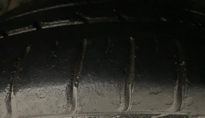 2014 Hyundai Xcent SX 1.2 (O), Petrol, Manual, 79,225 km, Right Rear Tyre Tread