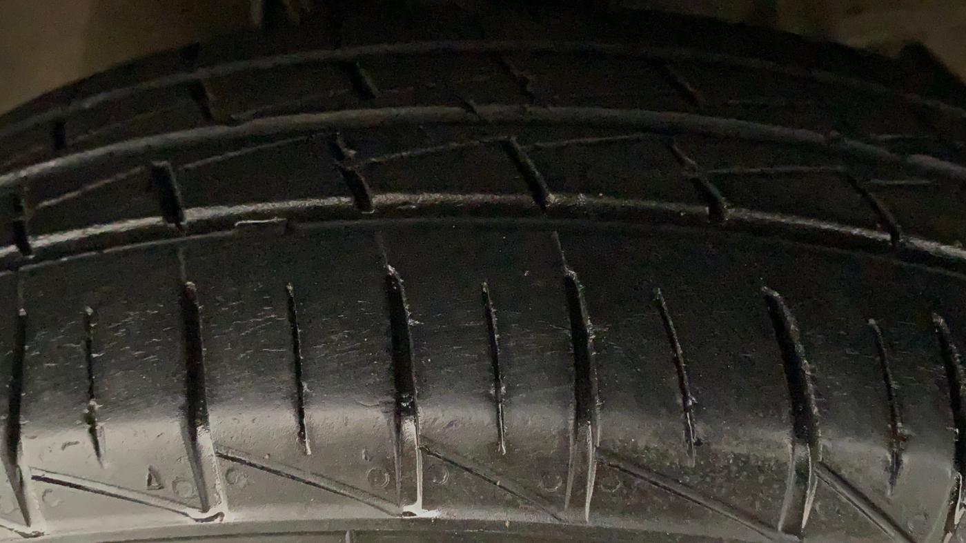 2020 Maruti Alto VXI PLUS, Petrol, Manual, 15,186 km, Left Front Tyre Tread