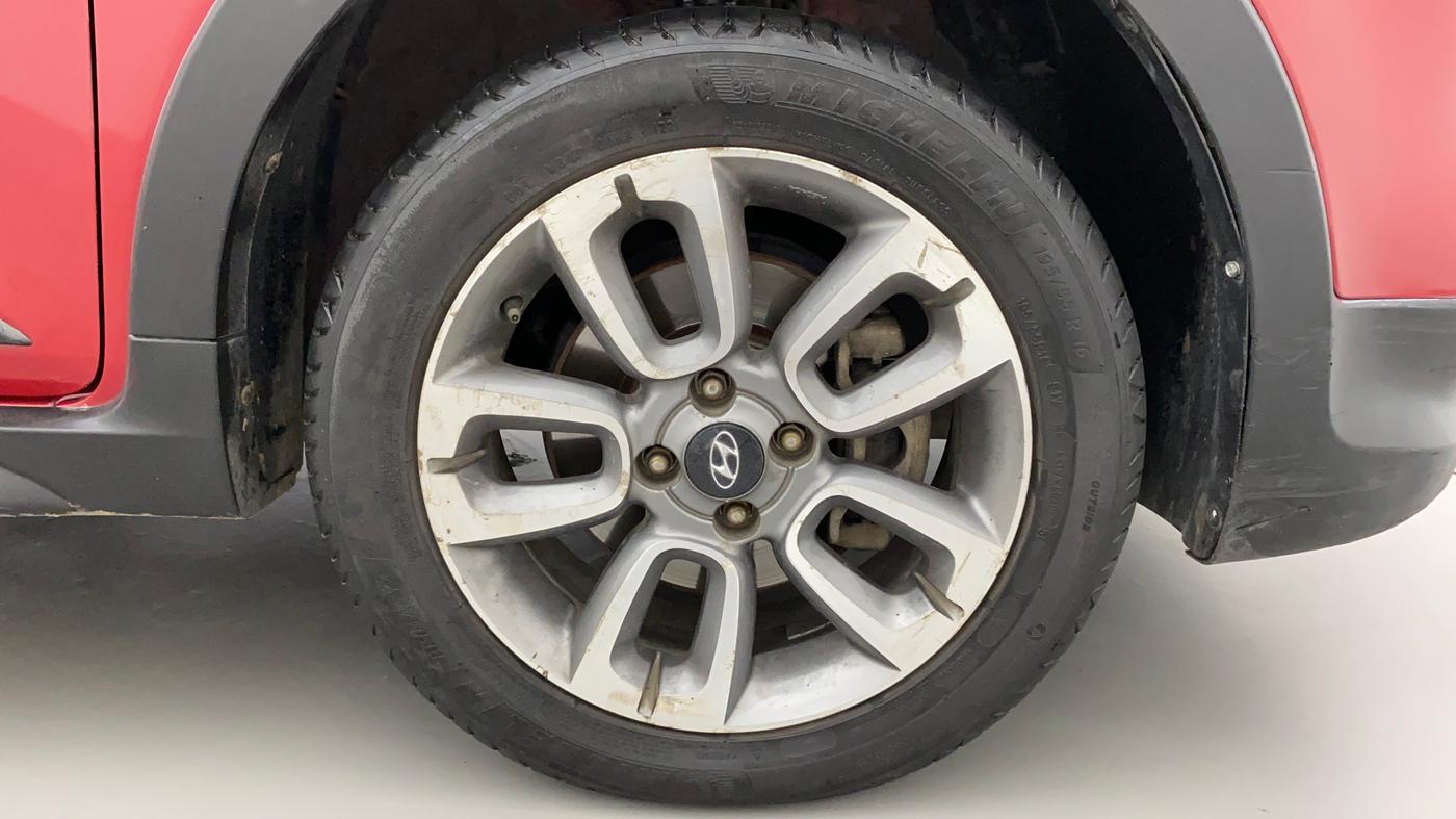 2016 Hyundai i20 Active 1.4 SX, Diesel, Manual, 85,872 km, Right Front Wheel