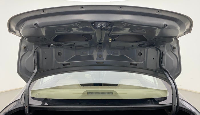 2015 Maruti Ciaz VXI+, Petrol, Manual, 68,617 km, Boot Door Open