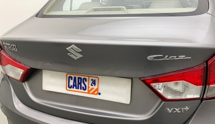 2015 Maruti Ciaz VXI+, Petrol, Manual, 68,617 km, Dicky (Boot door) - Minor scratches