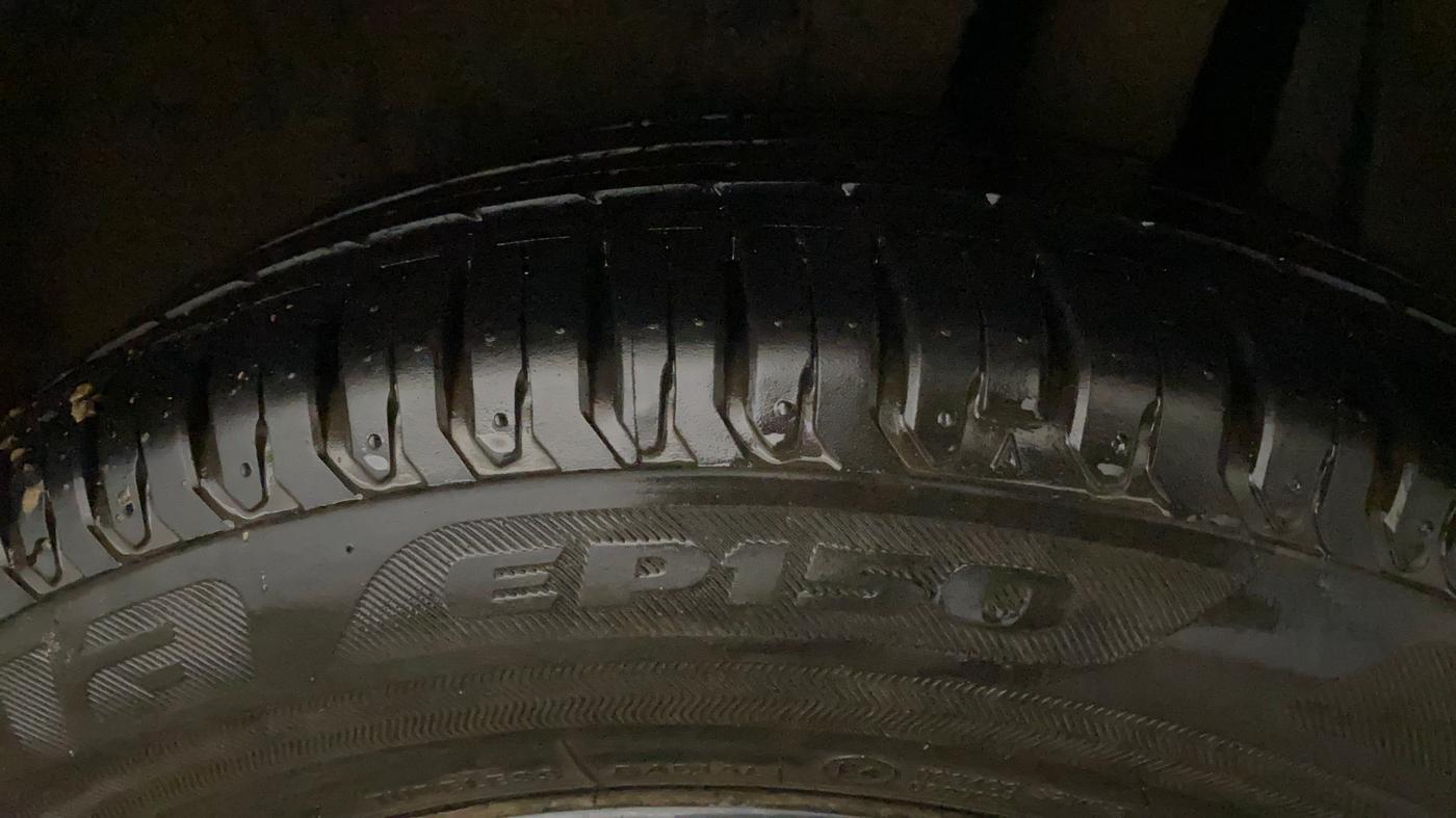 2021 Maruti XL6 ALPHA MT, Petrol, Manual, 91,052 km, Left Rear Tyre Tread