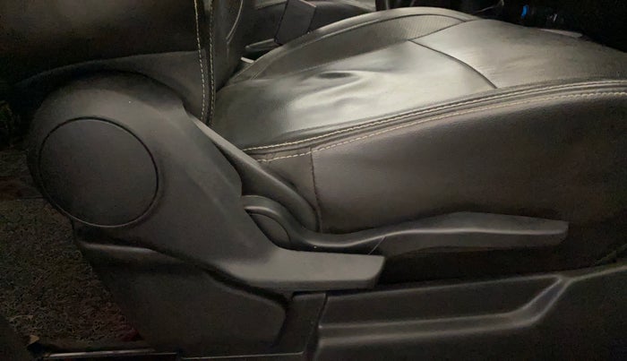 2021 Maruti XL6 ALPHA MT, Petrol, Manual, 91,044 km, Driver Side Adjustment Panel