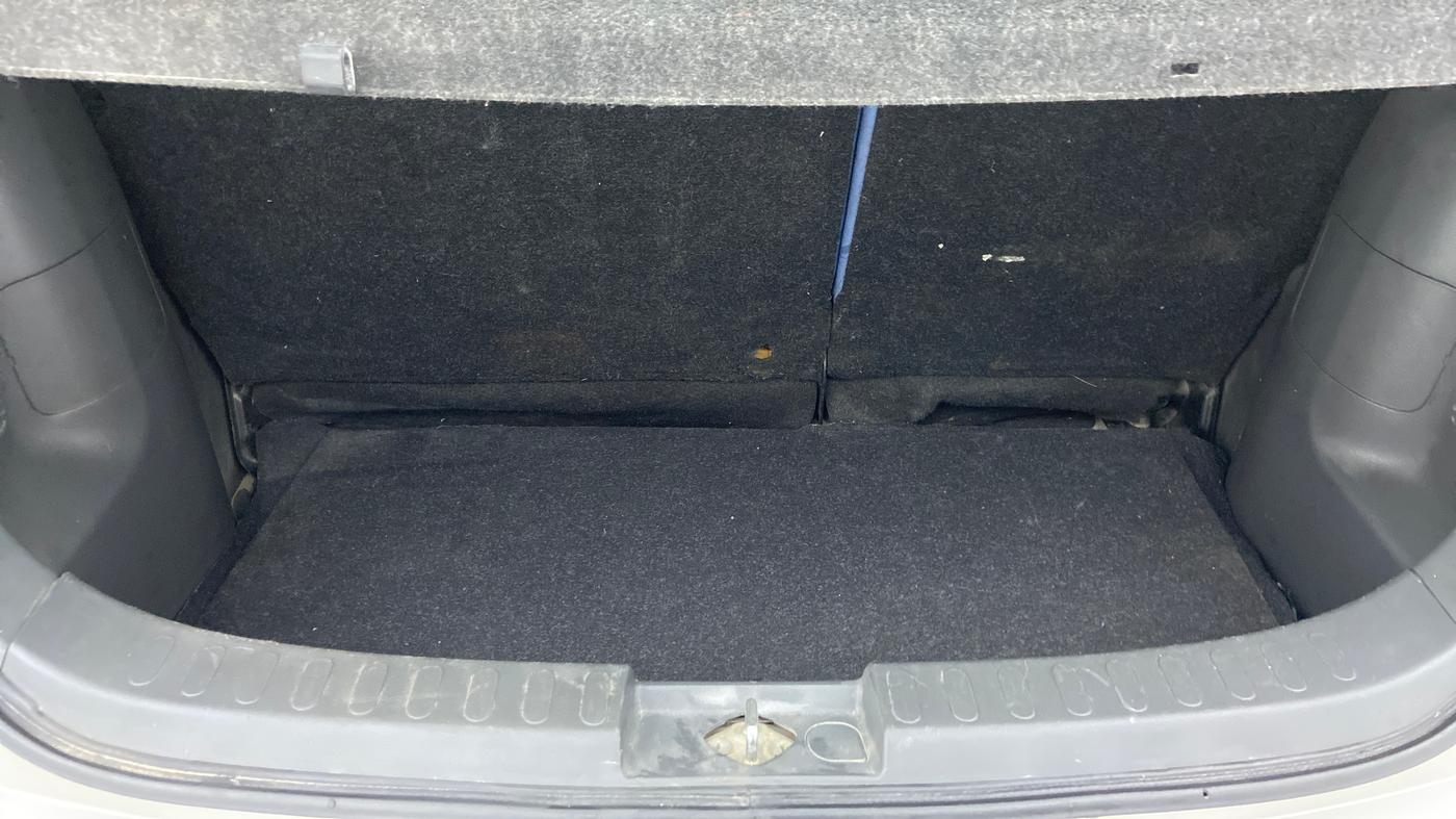 2010 Maruti Ritz ZXI, Petrol, Manual, 33,878 km, Boot Inside