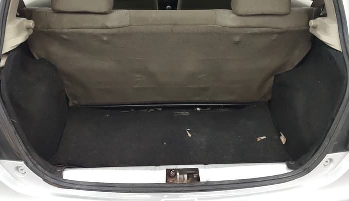 2015 Toyota Etios Liva GD, Diesel, Manual, 1,30,548 km, Boot Inside