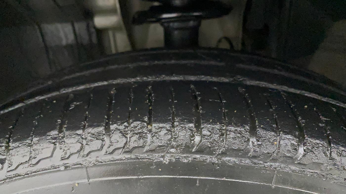 2019 Renault TRIBER RXZ, Petrol, Manual, 53,617 km, Left Front Tyre Tread