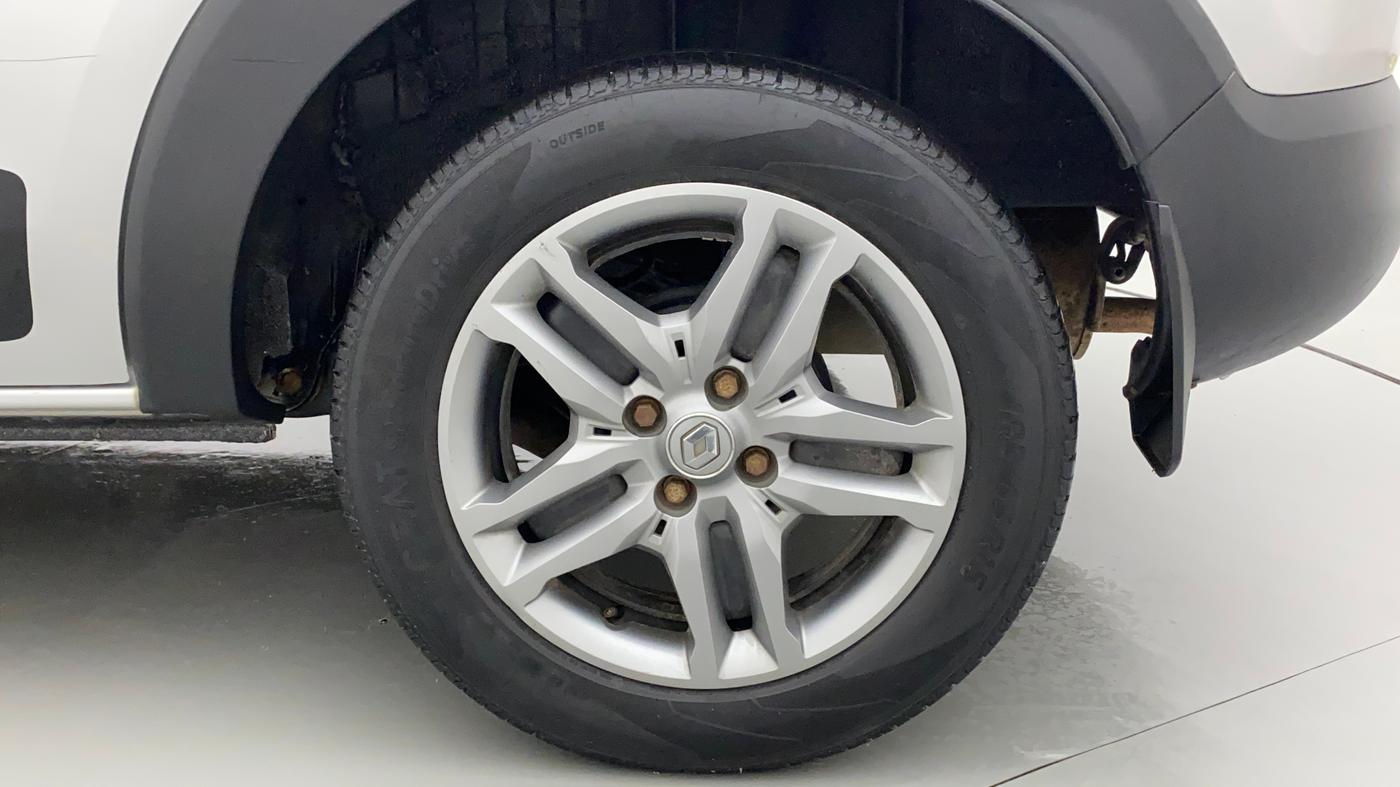 2019 Renault TRIBER RXZ, Petrol, Manual, 53,617 km, Left Rear Wheel