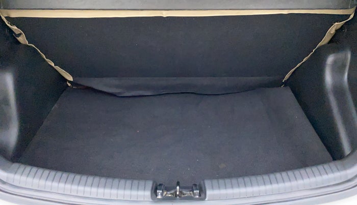 2018 Hyundai Grand i10 MAGNA 1.2 KAPPA VTVT, Petrol, Manual, 22,828 km, Boot Inside