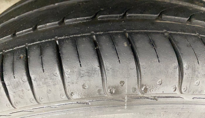 2019 Hyundai Elite i20 MAGNA PLUS 1.2, Petrol, Manual, 13,621 km, Left Rear Tyre Tread