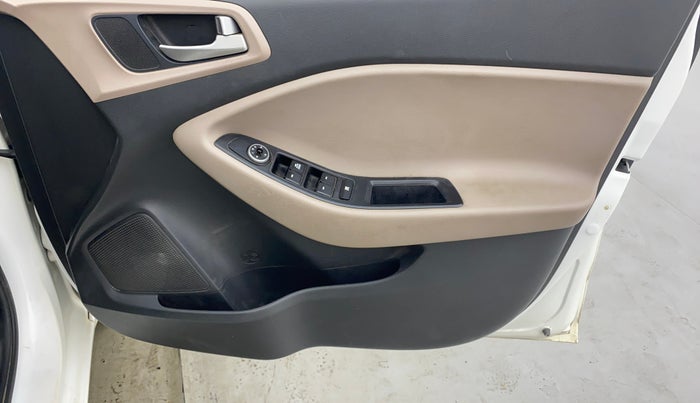 2019 Hyundai Elite i20 MAGNA PLUS 1.2, Petrol, Manual, 13,621 km, Driver Side Door Panels Control