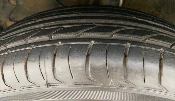 2017 Maruti Dzire VXI, Petrol, Manual, 63,612 km, Left Front Tyre Tread