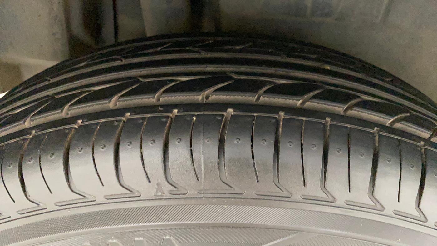 2017 Maruti Dzire VXI, Petrol, Manual, 63,612 km, Right Rear Tyre Tread