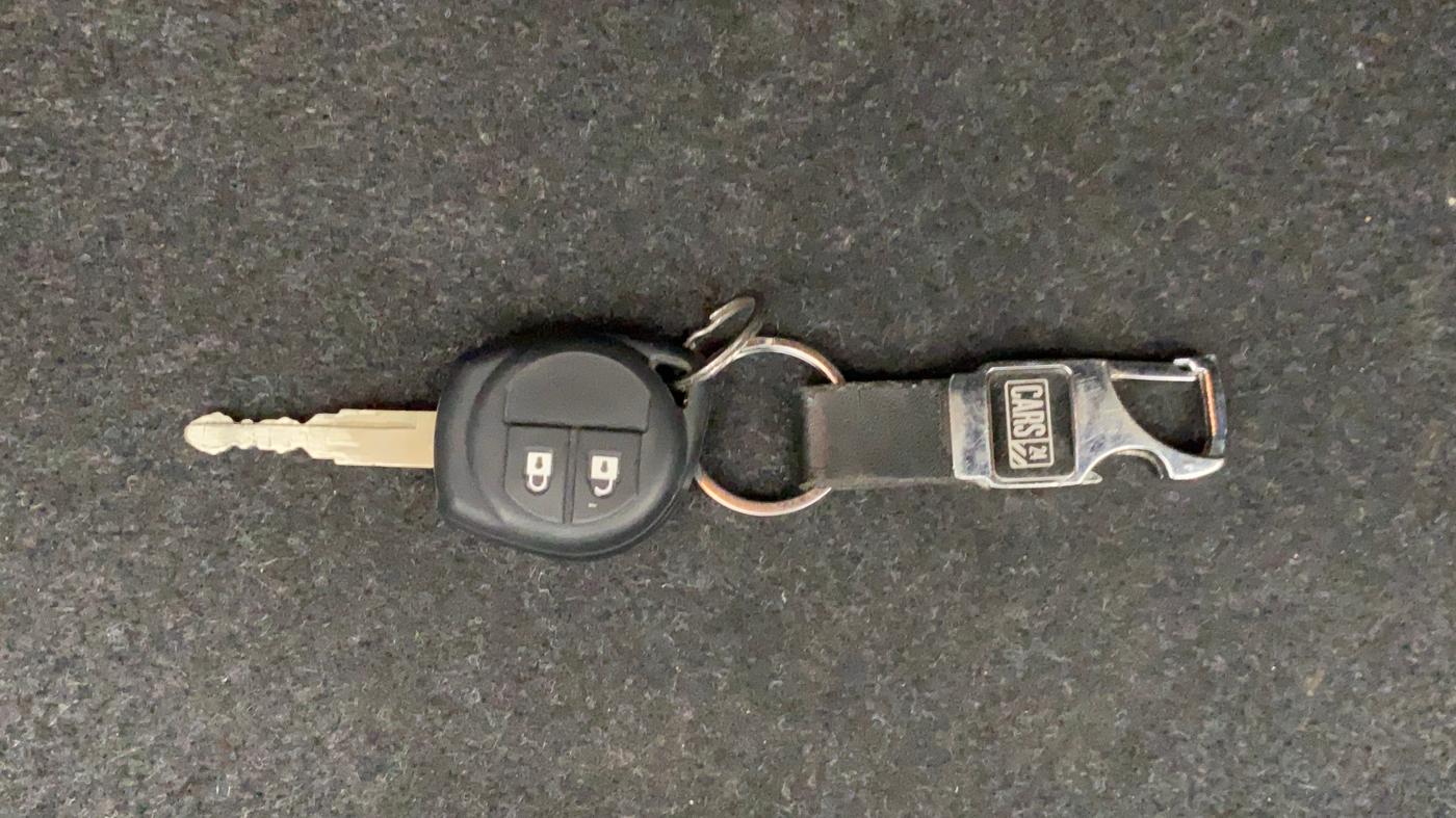 2017 Maruti Dzire VXI, Petrol, Manual, 63,612 km, Key Close Up