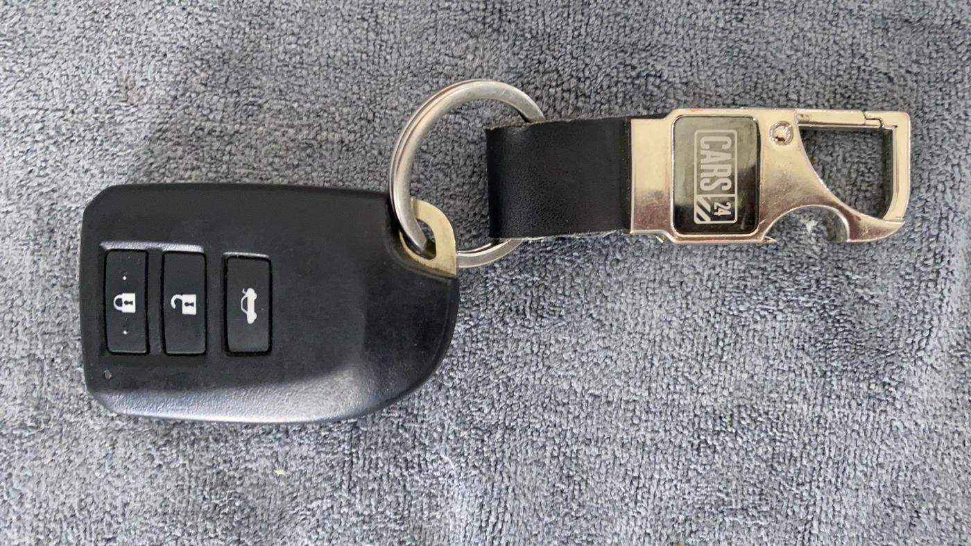 2021 Toyota YARIS G MT, Petrol, Manual, 13,568 km, Key Close Up