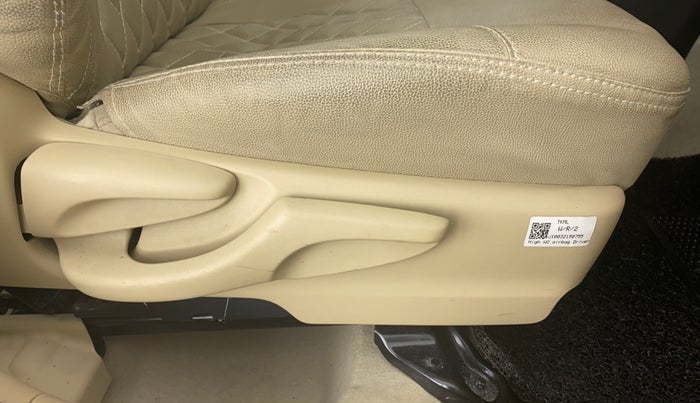 2021 Toyota YARIS G MT, Petrol, Manual, 13,568 km, Driver Side Adjustment Panel