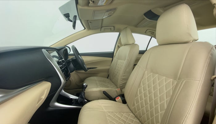 2021 Toyota YARIS G MT, Petrol, Manual, 13,568 km, Right Side Front Door Cabin