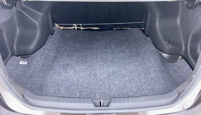 2021 Toyota YARIS G MT, Petrol, Manual, 13,568 km, Boot Inside