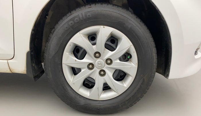 2016 Hyundai Elite i20 MAGNA 1.2, Petrol, Manual, 15,405 km, Right Front Wheel