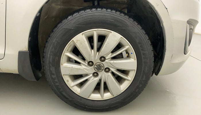 2017 Maruti Swift ZXI, Petrol, Manual, 63,367 km, Right Front Wheel
