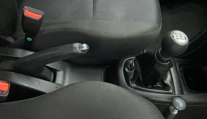 2017 Maruti Swift ZXI, Petrol, Manual, 63,367 km, Gear Lever