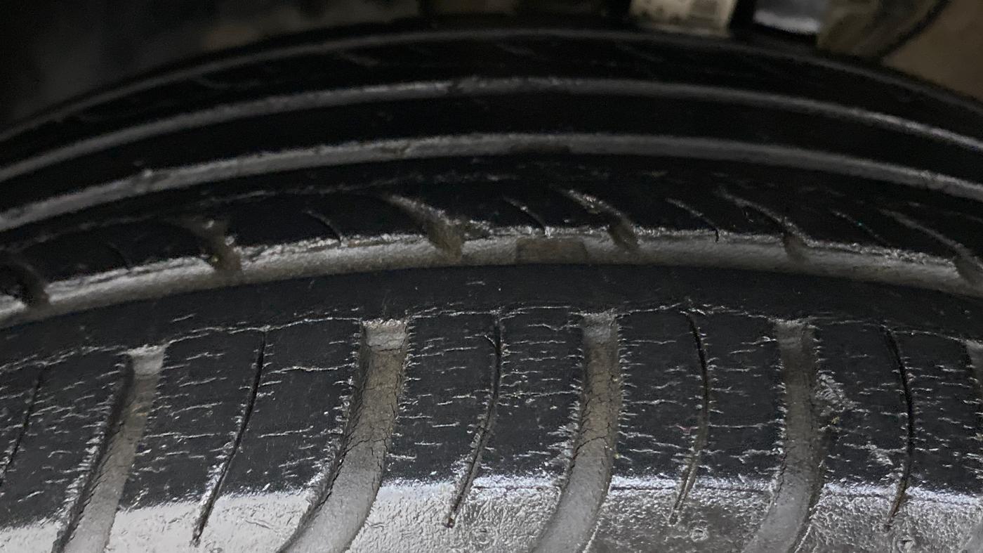 2014 Volkswagen Polo HIGHLINE1.2L PETROL, Petrol, Manual, 52,631 km, Left Front Tyre Tread