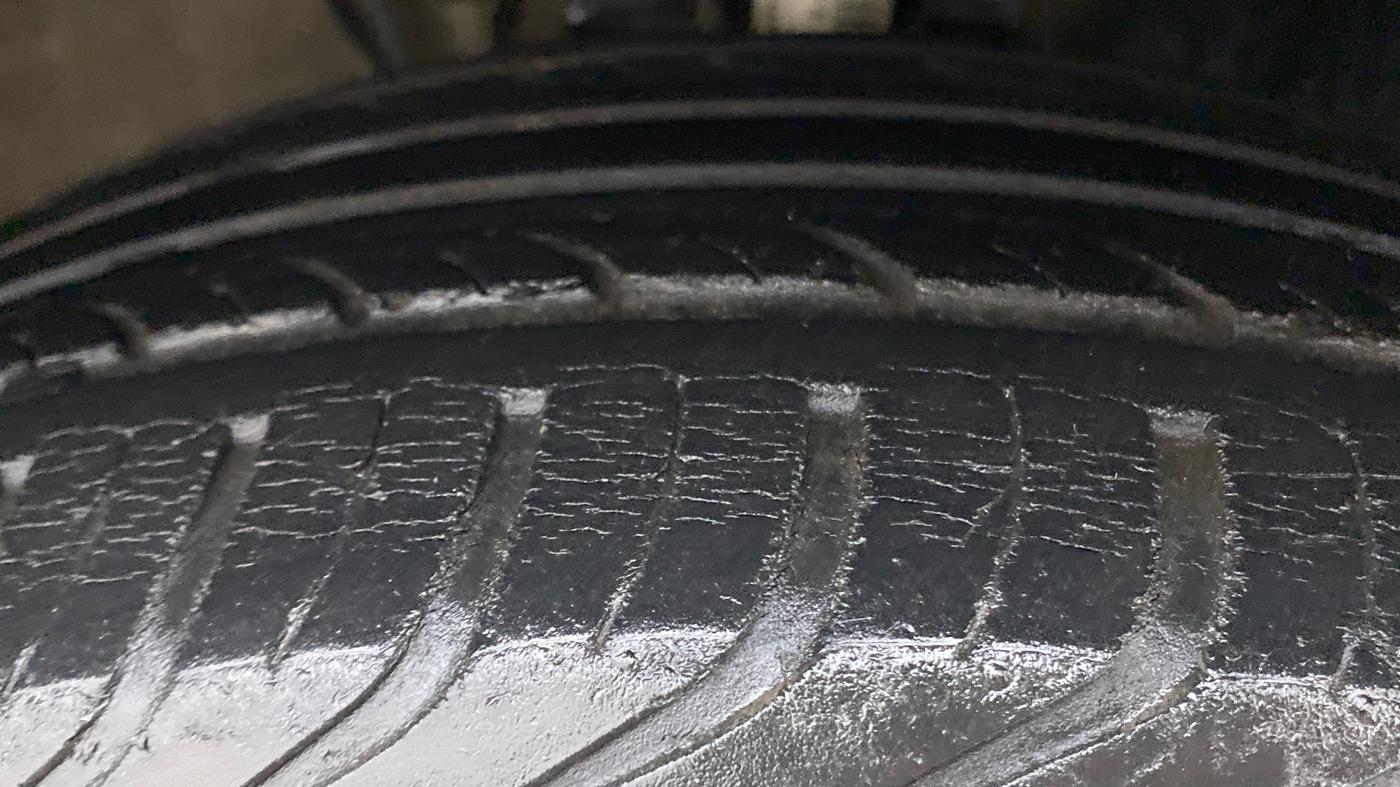 2014 Volkswagen Polo HIGHLINE1.2L PETROL, Petrol, Manual, 52,631 km, Right Front Tyre Tread
