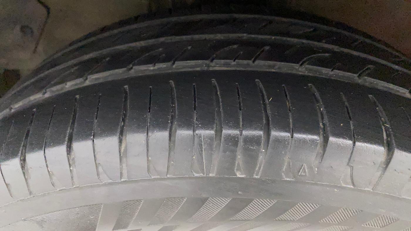 2011 Hyundai i20 ASTA 1.2, Petrol, Manual, 77,685 km, Left Front Tyre Tread