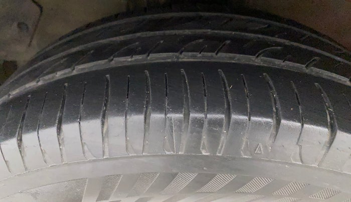 2011 Hyundai i20 ASTA 1.2, Petrol, Manual, 77,685 km, Left Front Tyre Tread