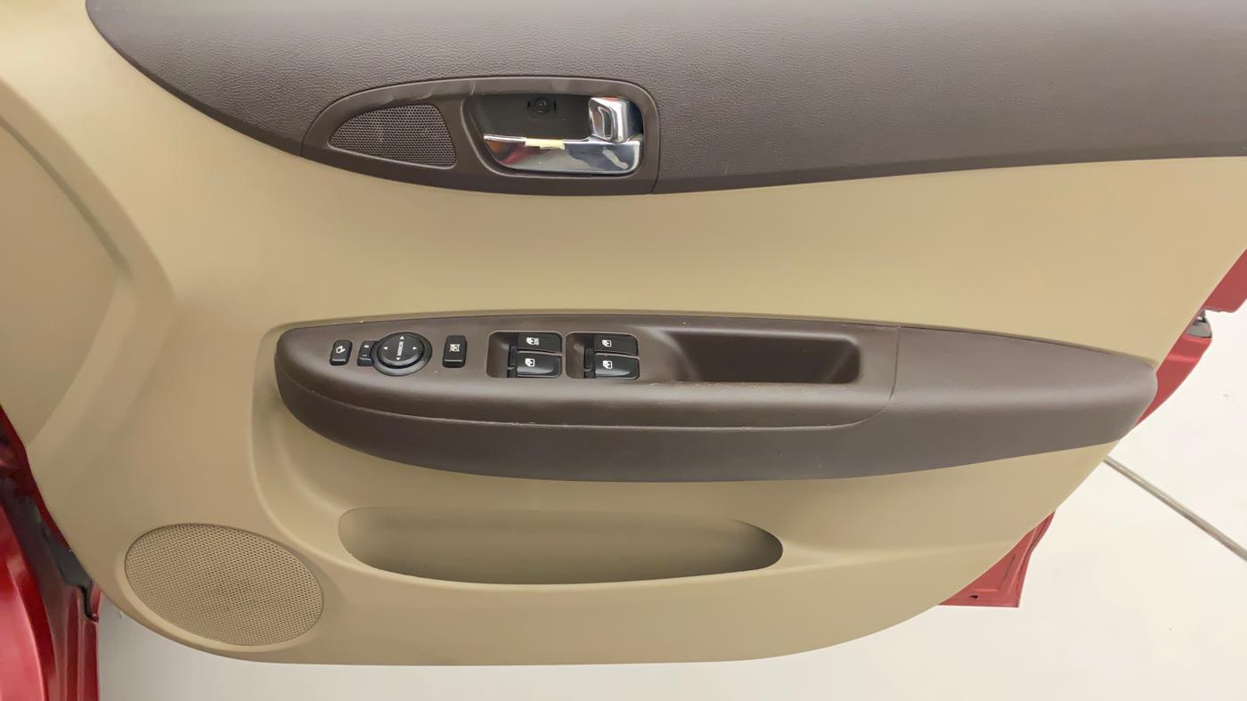 2011 Hyundai i20 ASTA 1.2, Petrol, Manual, 77,685 km, Driver Side Door Panels Control