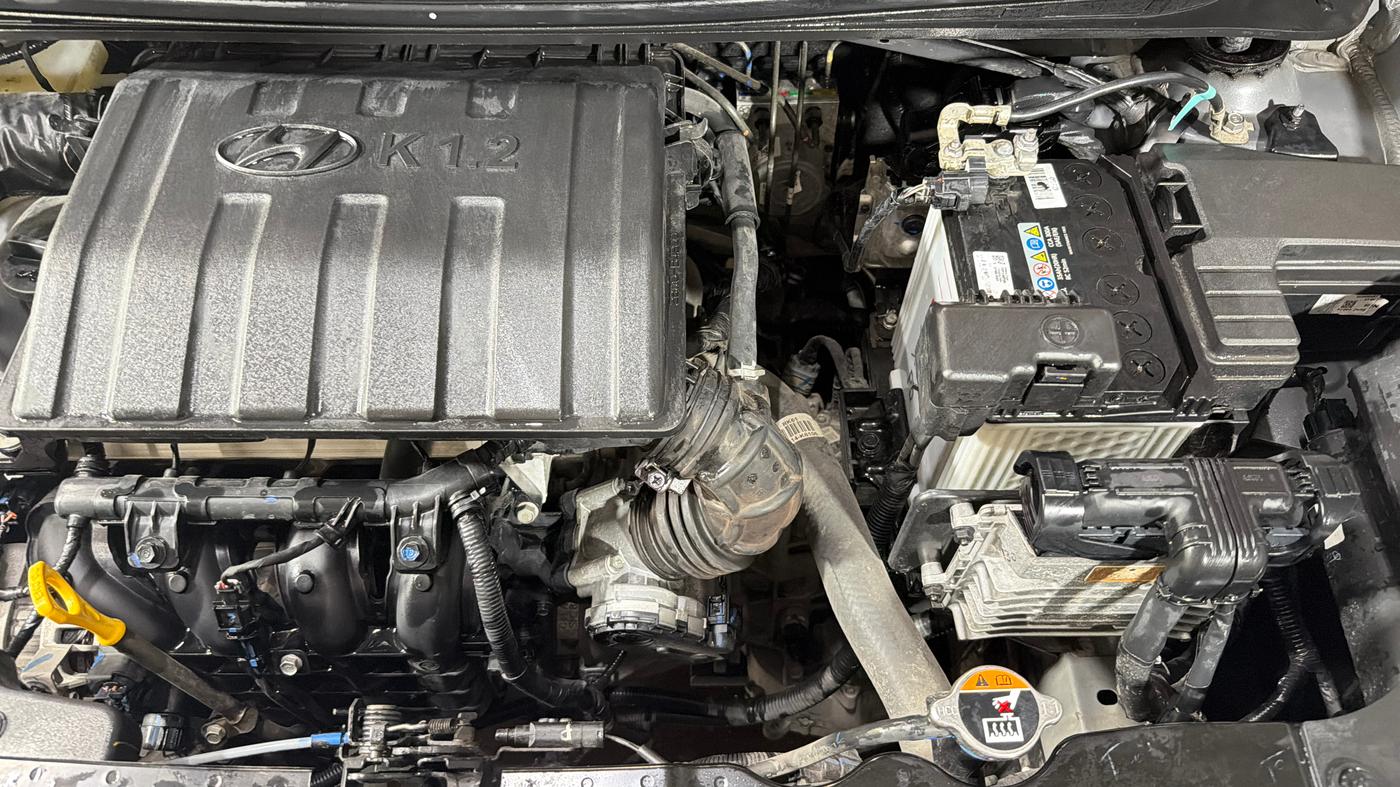2025 Hyundai GRAND I10 NIOS ASTA AMT 1.2 KAPPA VTVT, Petrol, Automatic, 10,915 km, Engine View - Left