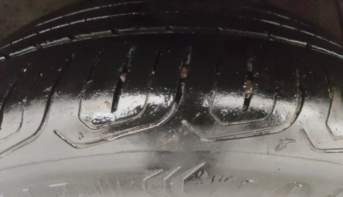 2023 MG ASTOR SAVVY 1.5 CVT, Petrol, Automatic, 37,770 km, Left Front Tyre Tread