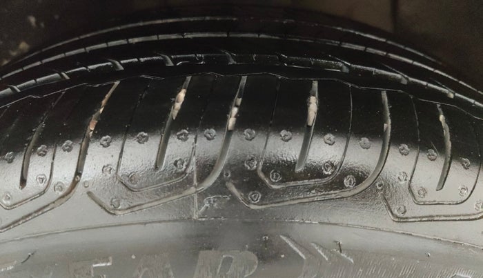 2023 MG ASTOR SAVVY 1.5 CVT, Petrol, Automatic, 37,770 km, Left Rear Tyre Tread