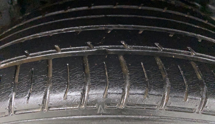 2018 Toyota Corolla Altis VL AT, Petrol, Automatic, 35,153 km, Left Rear Tyre Tread