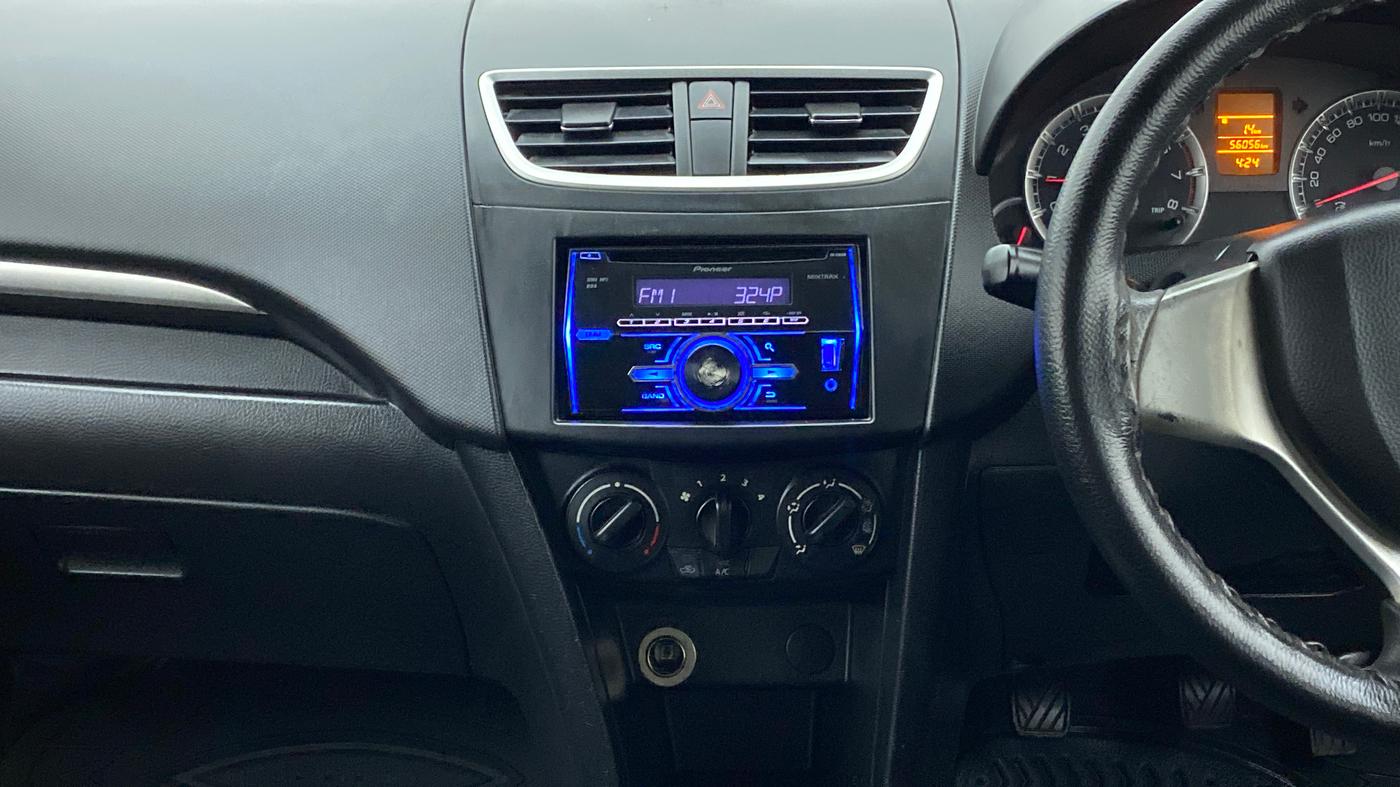 2013 Maruti Swift VXI D, Petrol, Manual, 56,313 km, Air Conditioner