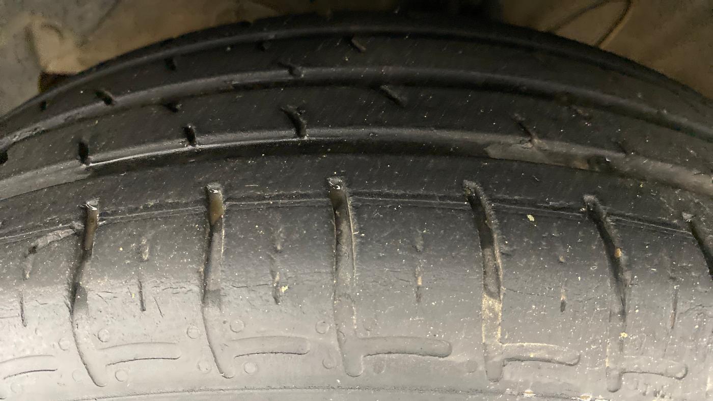 2020 Hyundai GRAND I10 NIOS MAGNA 1.2 AT, Petrol, Automatic, 20,782 km, Left Front Tyre Tread