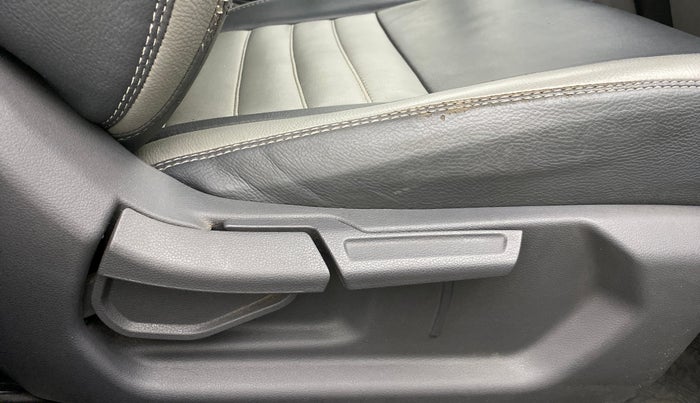 2020 Hyundai GRAND I10 NIOS MAGNA 1.2 AT, Petrol, Automatic, 20,782 km, Driver Side Adjustment Panel