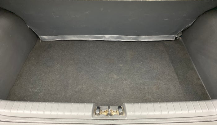 2020 Hyundai GRAND I10 NIOS MAGNA 1.2 AT, Petrol, Automatic, 20,782 km, Boot Inside