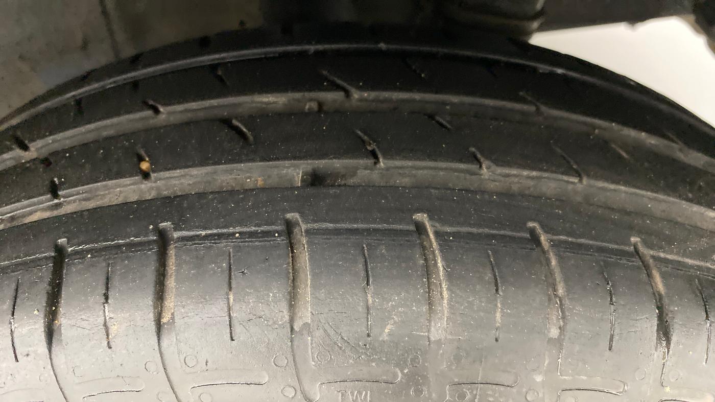 2020 Hyundai GRAND I10 NIOS MAGNA 1.2 AT, Petrol, Automatic, 20,782 km, Left Rear Tyre Tread