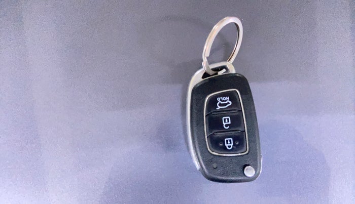 2016 Hyundai Elite i20 SPORTZ 1.2, Petrol, Manual, 61,356 km, Key Close Up