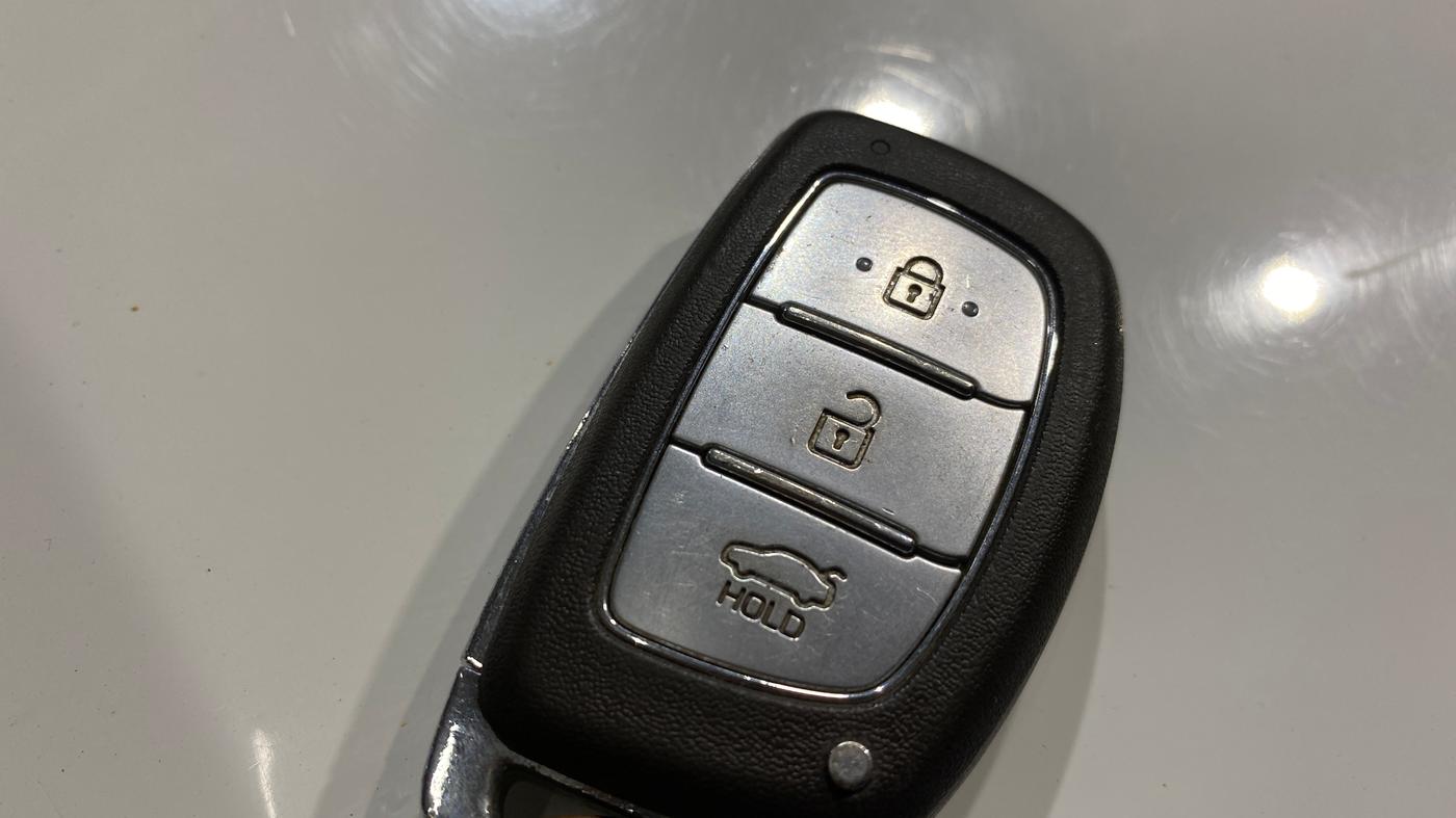 2018 Hyundai Xcent SX 1.2 (O), Petrol, Manual, 69,213 km, Key Close Up