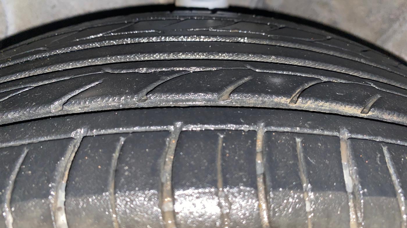 2018 Hyundai Xcent SX 1.2 (O), Petrol, Manual, 69,213 km, Left Front Tyre Tread