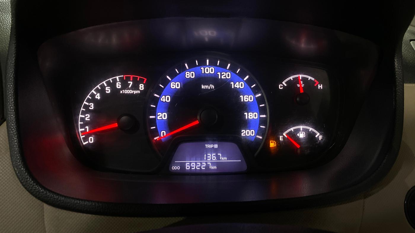 2018 Hyundai Xcent SX 1.2 (O), Petrol, Manual, 69,213 km, Odometer Image