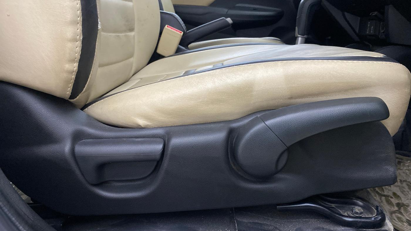 2019 Honda Jazz 1.2L I-VTEC VX CVT, Petrol, Automatic, 26,574 km, Driver Side Adjustment Panel