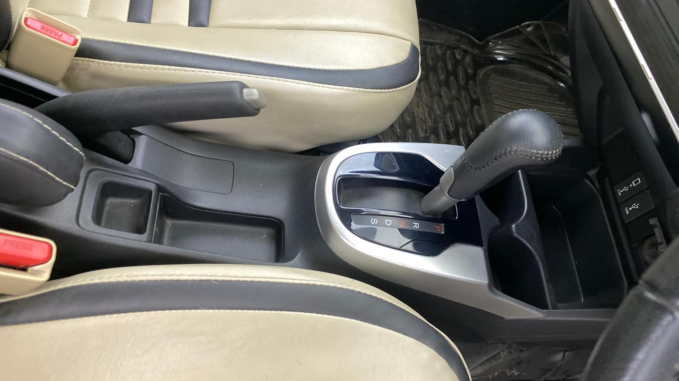 2019 Honda Jazz 1.2L I-VTEC VX CVT, Petrol, Automatic, 26,574 km, Gear Lever