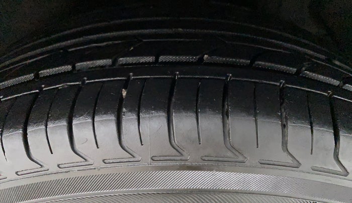 2017 Hyundai New Elantra 1.6 SX AT O, Diesel, Automatic, 66,526 km, Left Rear Tyre Tread