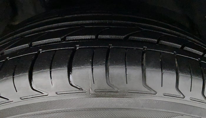 2017 Hyundai New Elantra 1.6 SX AT O, Diesel, Automatic, 66,526 km, Right Rear Tyre Tread