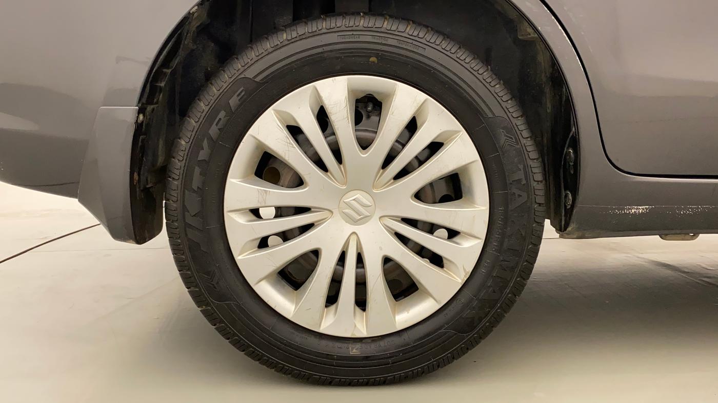 2014 Maruti Ertiga VXI, Petrol, Manual, 53,766 km, Right Rear Wheel