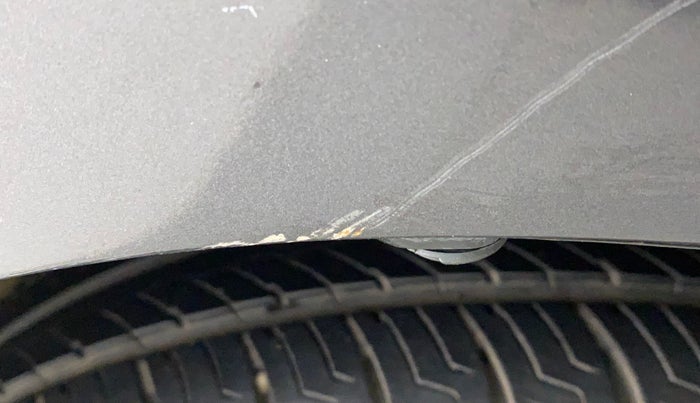 2014 Maruti Ertiga VXI, Petrol, Manual, 53,766 km, Left fender - Slight discoloration