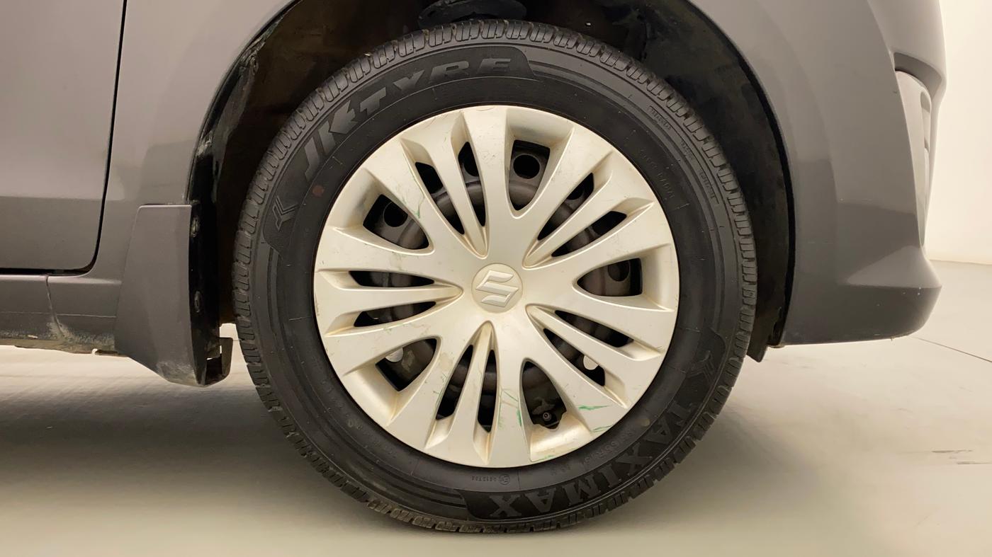 2014 Maruti Ertiga VXI, Petrol, Manual, 53,766 km, Right Front Wheel