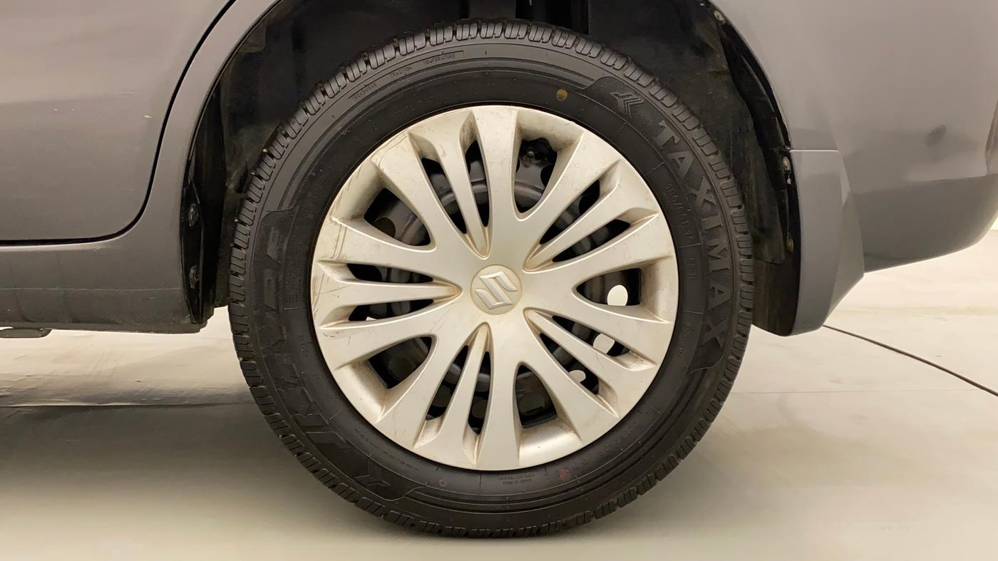 2014 Maruti Ertiga VXI, Petrol, Manual, 53,766 km, Left Rear Wheel